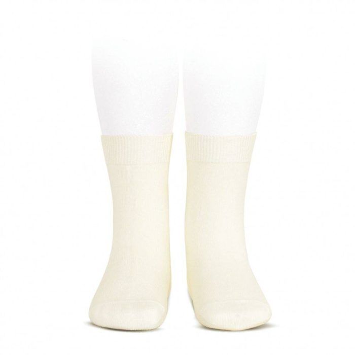 Calcetines de niño básicos.