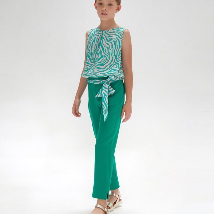 Conjunto de niña jovencita junior