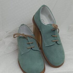 Zapato niño en verde agua