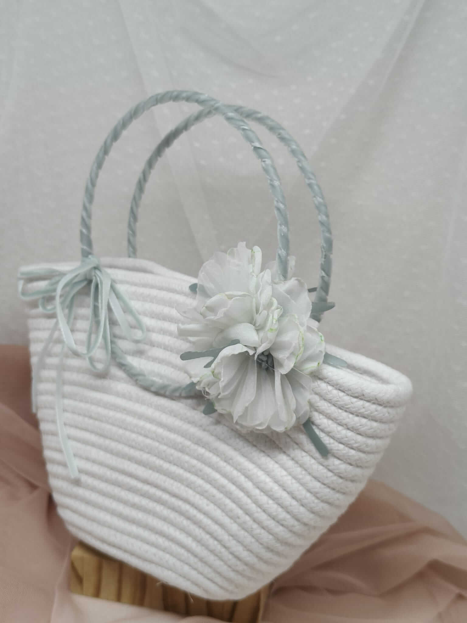 Bolso de niña para ceremonia en blanco con detalles verdes
