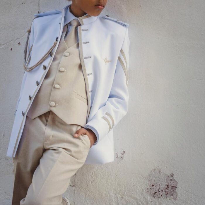 Traje de Comunión Niño Blanco y Camel Modelo Almirante