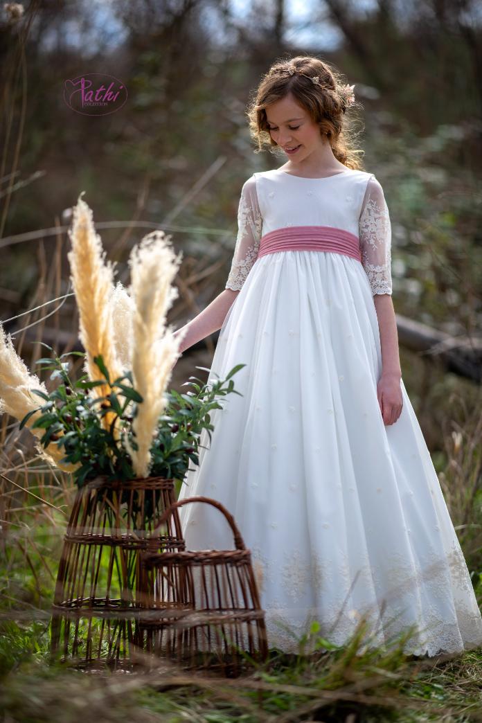 vestido de comunión Pathi en tul bordado