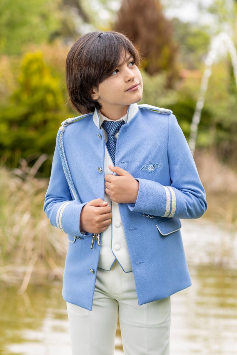 Traje de comunión de almirante azul y beige con cuello Mao de Eslora Comuniones