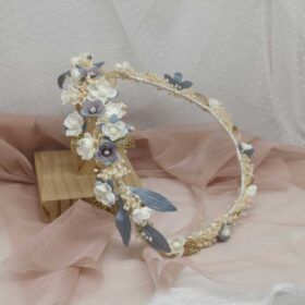 corona artesanal beige y azul Floritur Complementos