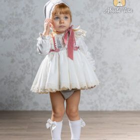 Jesusito de niña con capota y braguita Abuela Tata