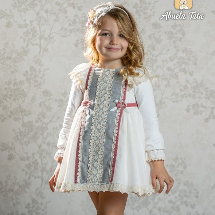 Vestido de Abuela Tata en beige, rosa y gris