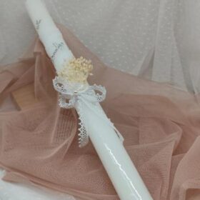 Vela decorada artesanal Mi Bautizo con puntilla y paniculata para Bautizo.