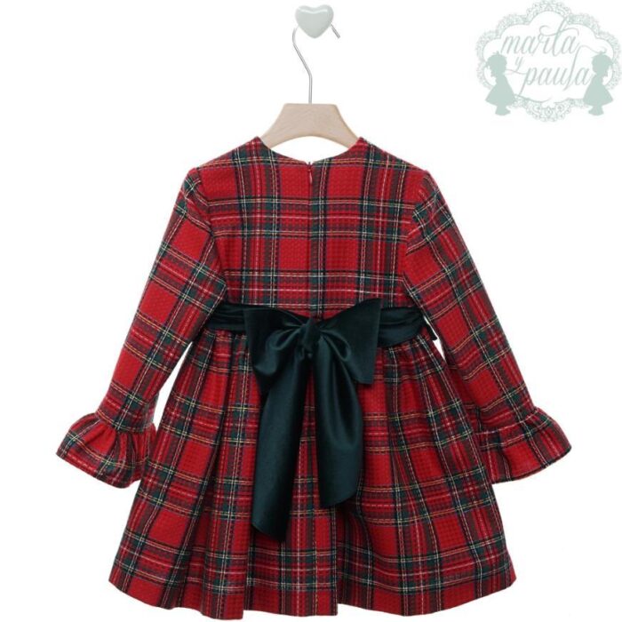 Vestido en cuadros rojo y verde
