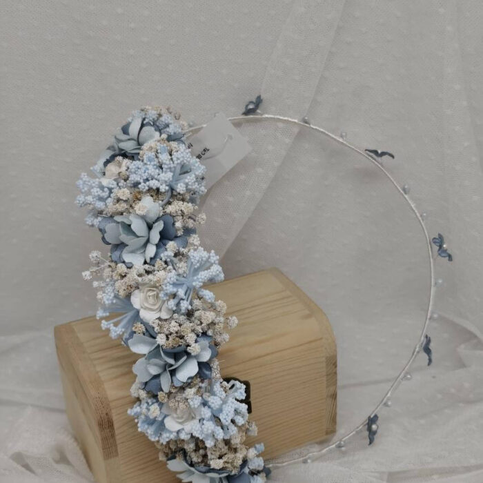 Corona de Comunión Floritur en tonos celeste y beige para niña.